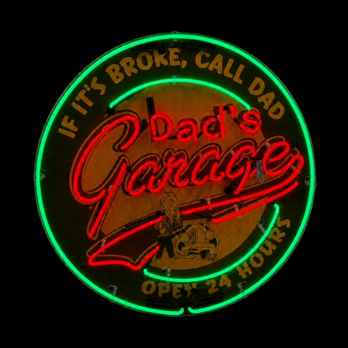 Cartel de neón esmaltado redondo Dad’s Garage de 60 cm con las luces encendidas en rojo y verde, vista frontal